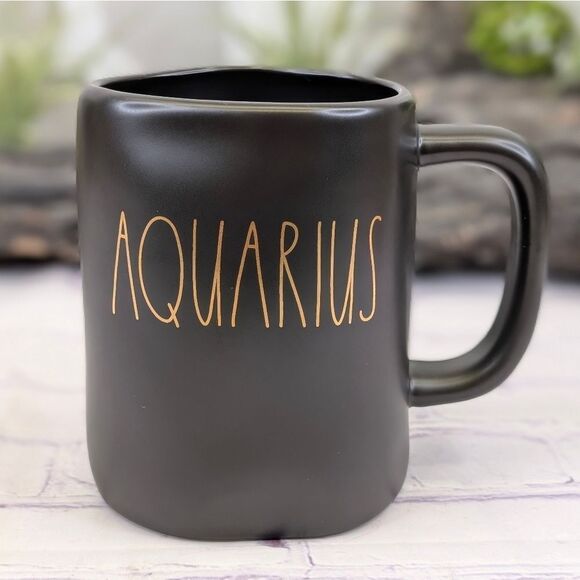 Rae Dunn AQUARIUS Zodiac Constellation Double-Sided Black/Gold Ceramic Mug - Picture 2 of 7